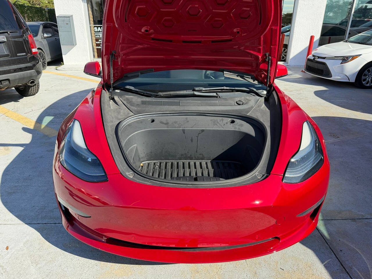 Used 2022 Tesla Model 3 RWD image 3