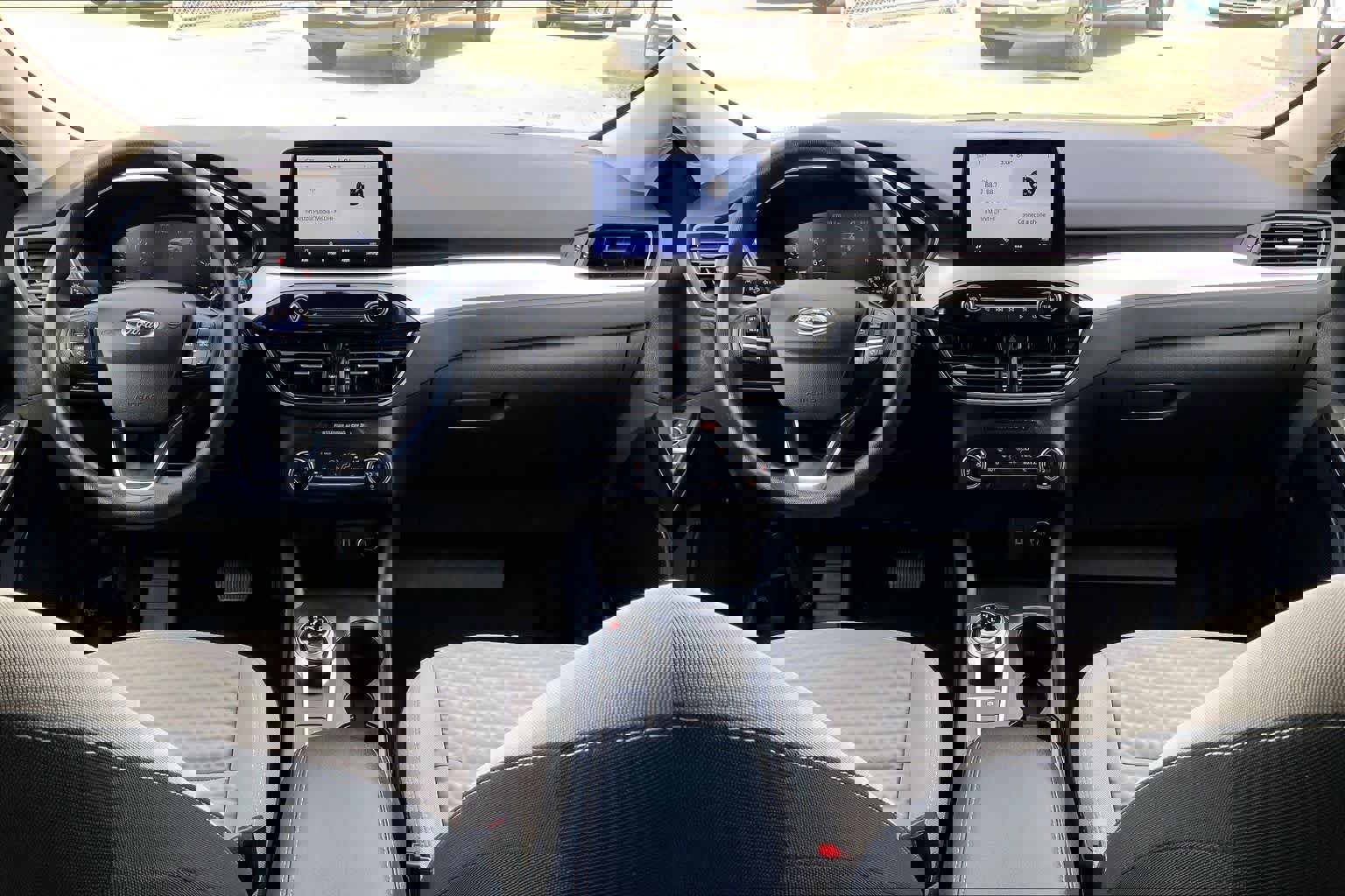 Used 2020 Ford Escape SE image 17