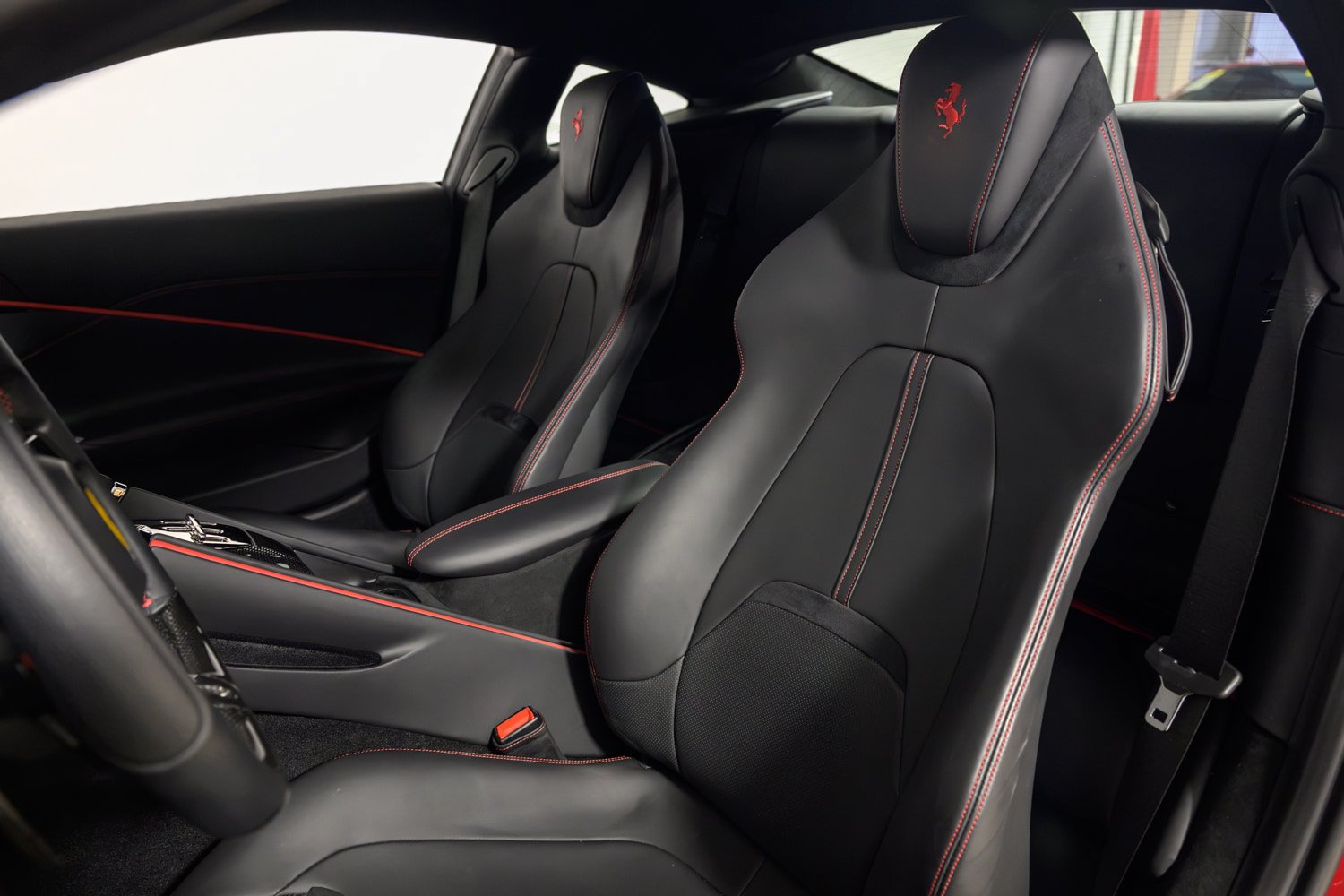 Certified 2022 Ferrari Roma RWD image 20