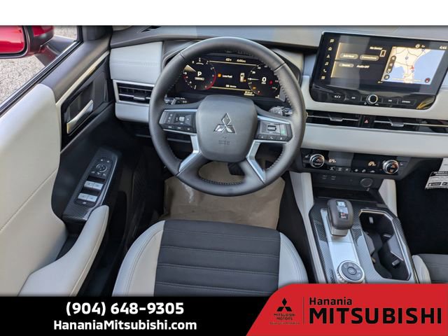 New 2025 Mitsubishi Outlander SE image 18