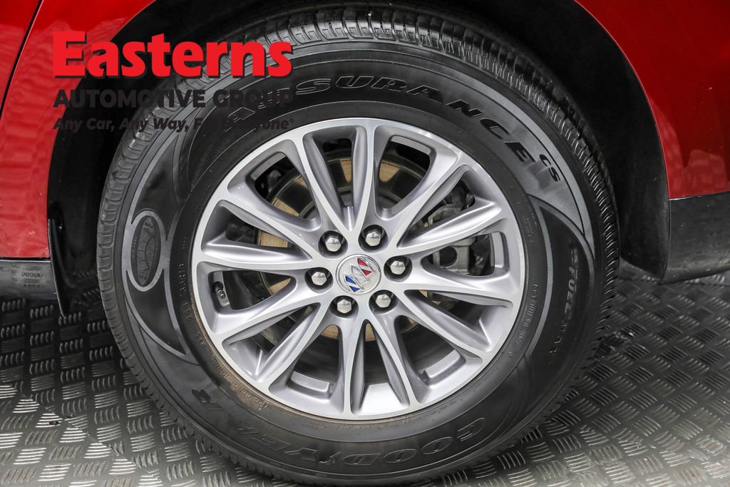 Used 2024 Buick Enclave Premium image 8