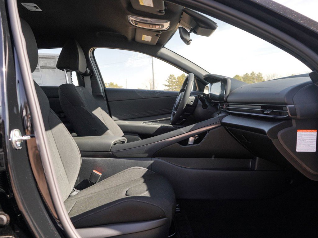 New 2026 Hyundai Elantra Sport image 9