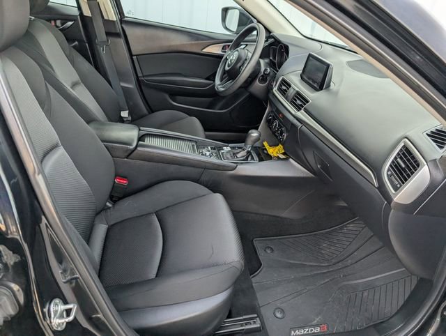 Used 2018 MAZDA MAZDA3 Sport image 27