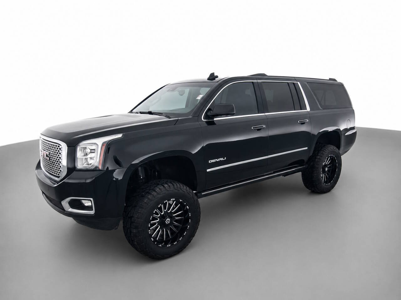 Used 2017 GMC Yukon XL Denali w/ Open Road Package AWD/4WD image 9