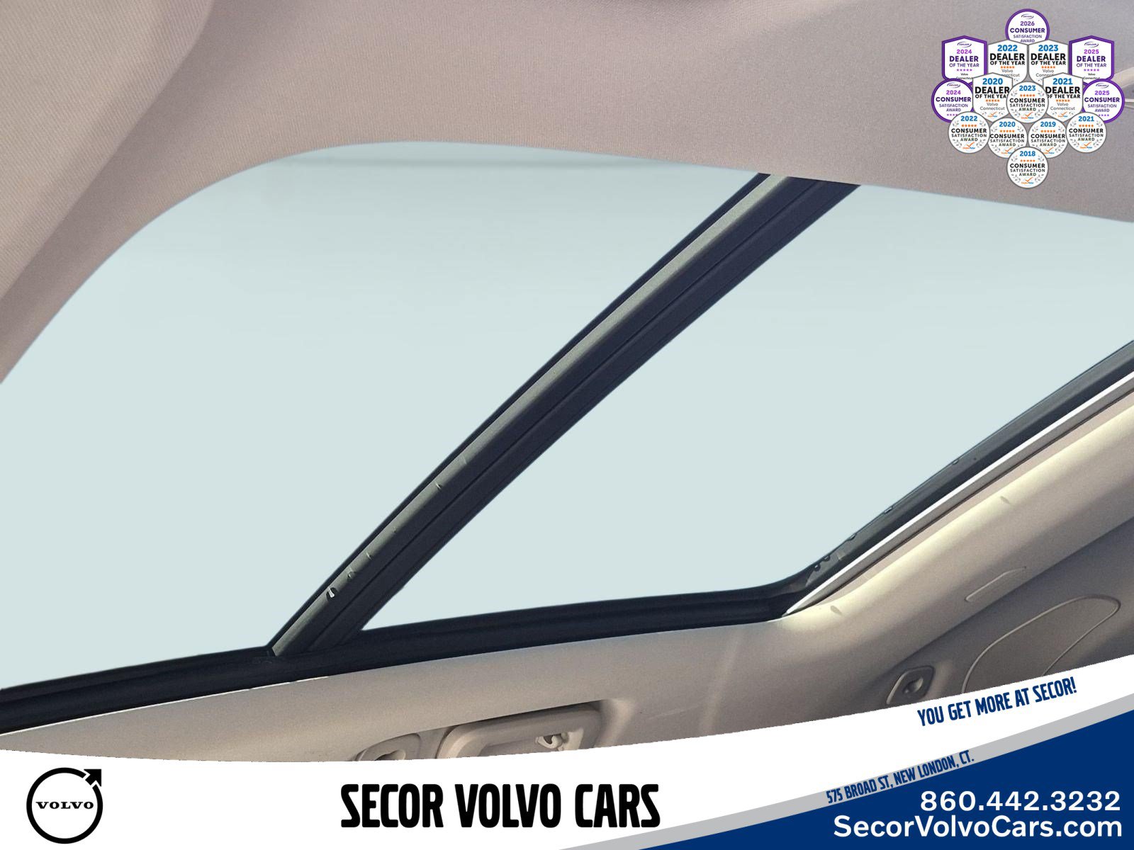 Used 2024 Volvo XC90 T8 Plus w/ Protection Package Premier AWD/4WD image 17