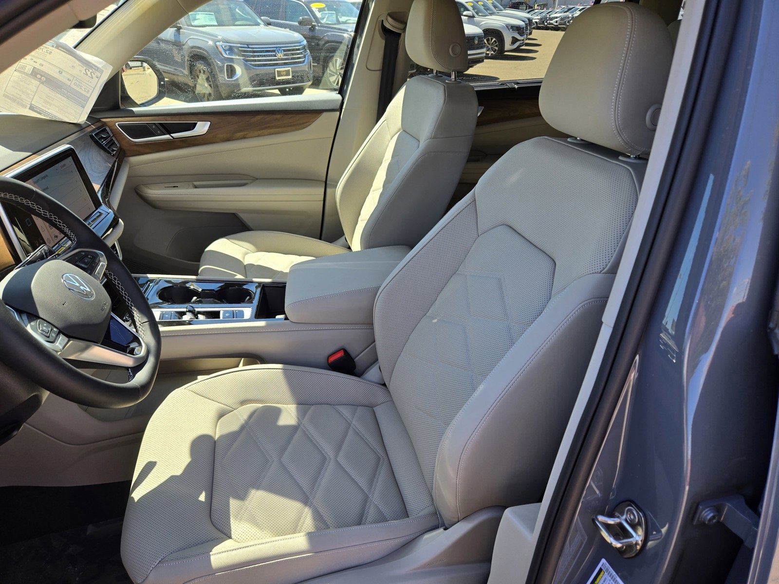 New 2026 Volkswagen Atlas SE image 10