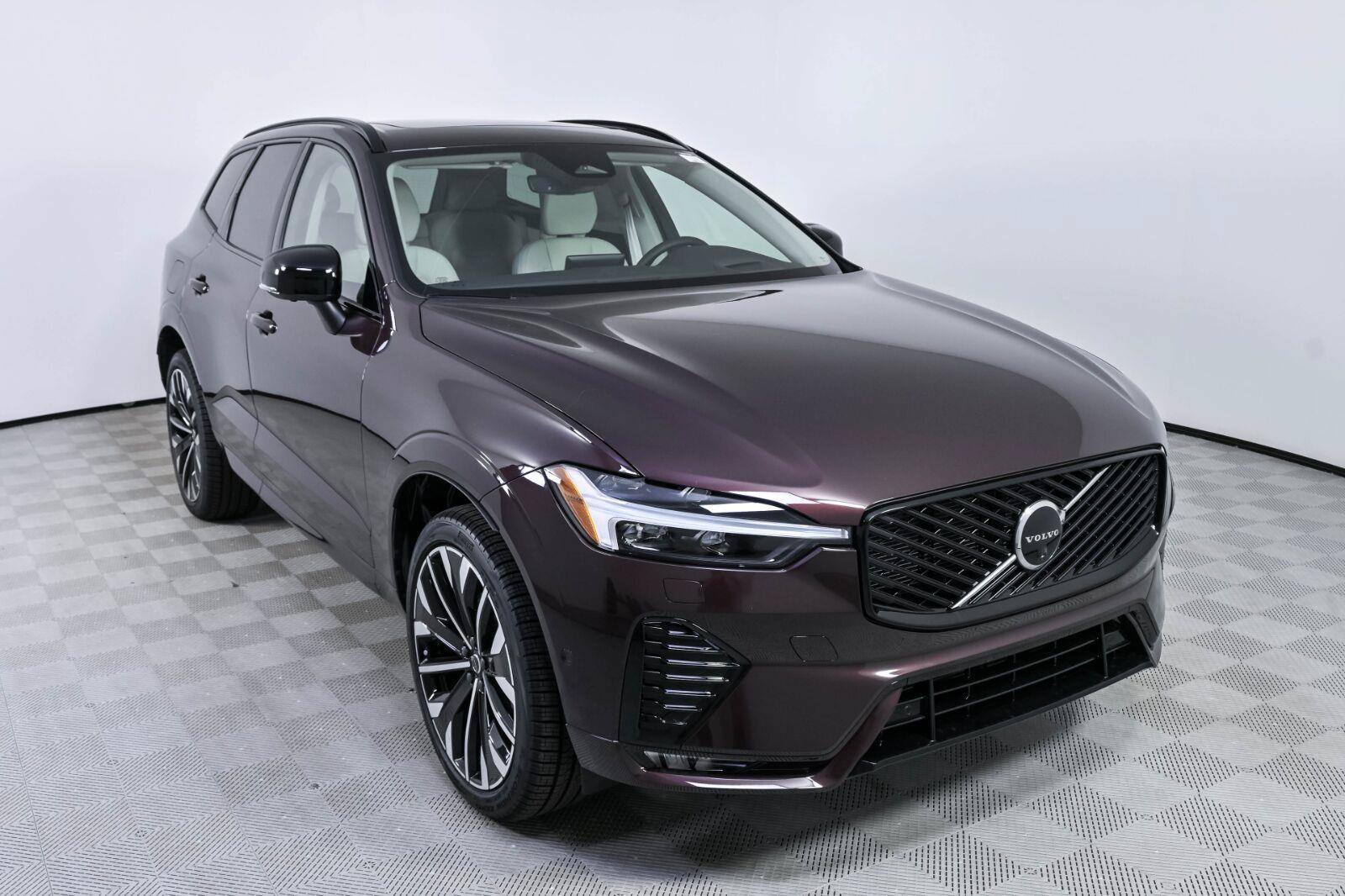 New 2027 Volvo XC60 B5 Ultra AWD/4WD image 25