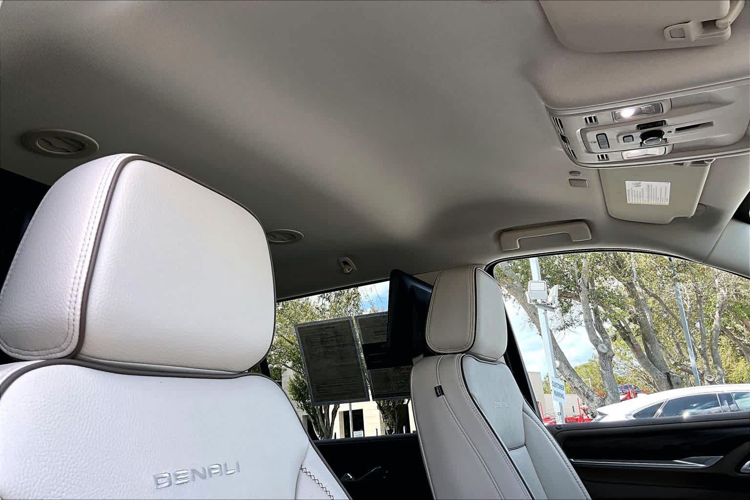 Used 2024 GMC Yukon Denali w/ Advanced Technology Package AWD/4WD image 24