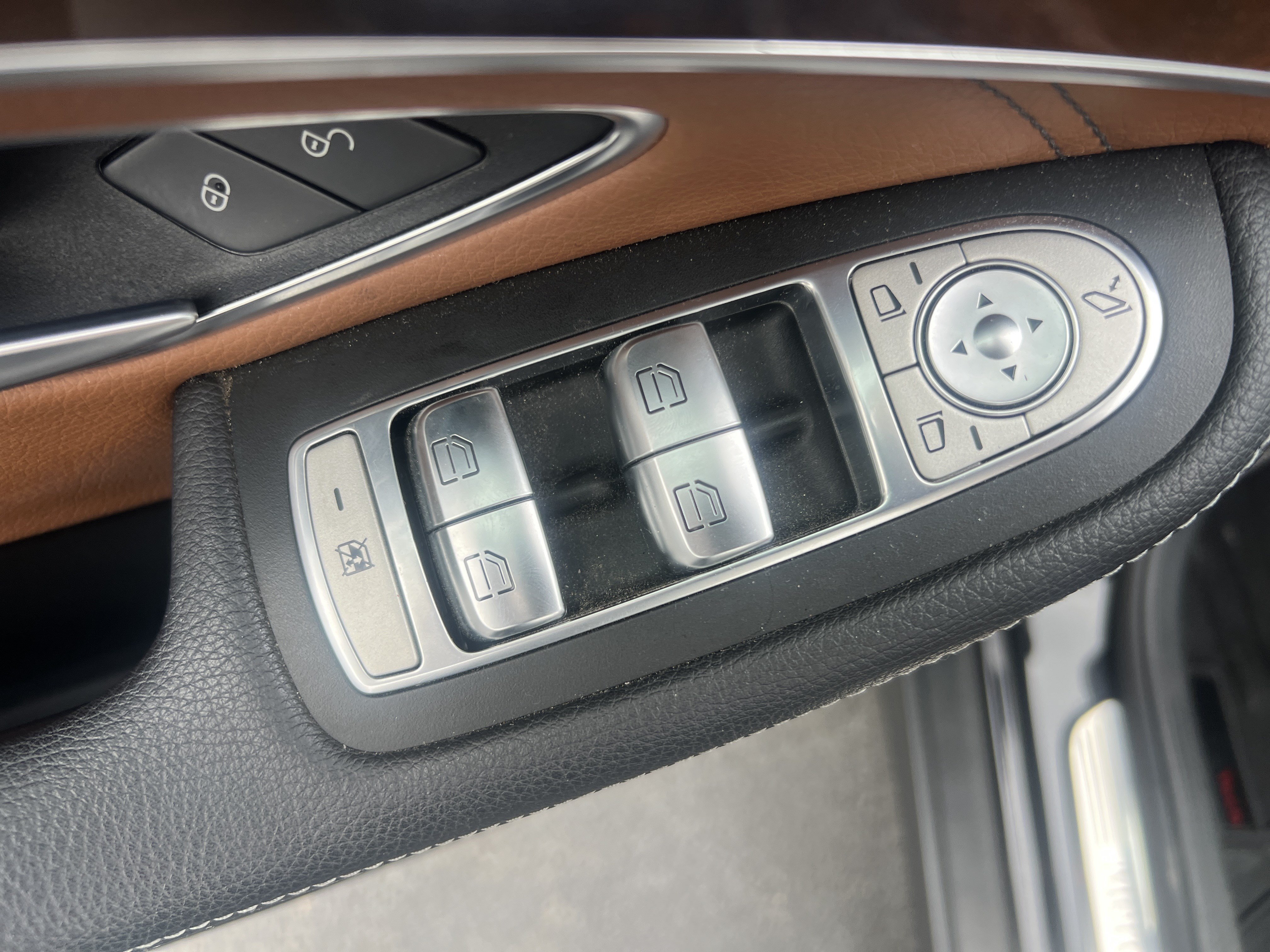 Used 2017 Mercedes-Benz GLC 300 4MATIC image 15