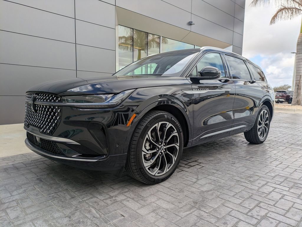 Used 2024 Lincoln Nautilus Reserve image 9
