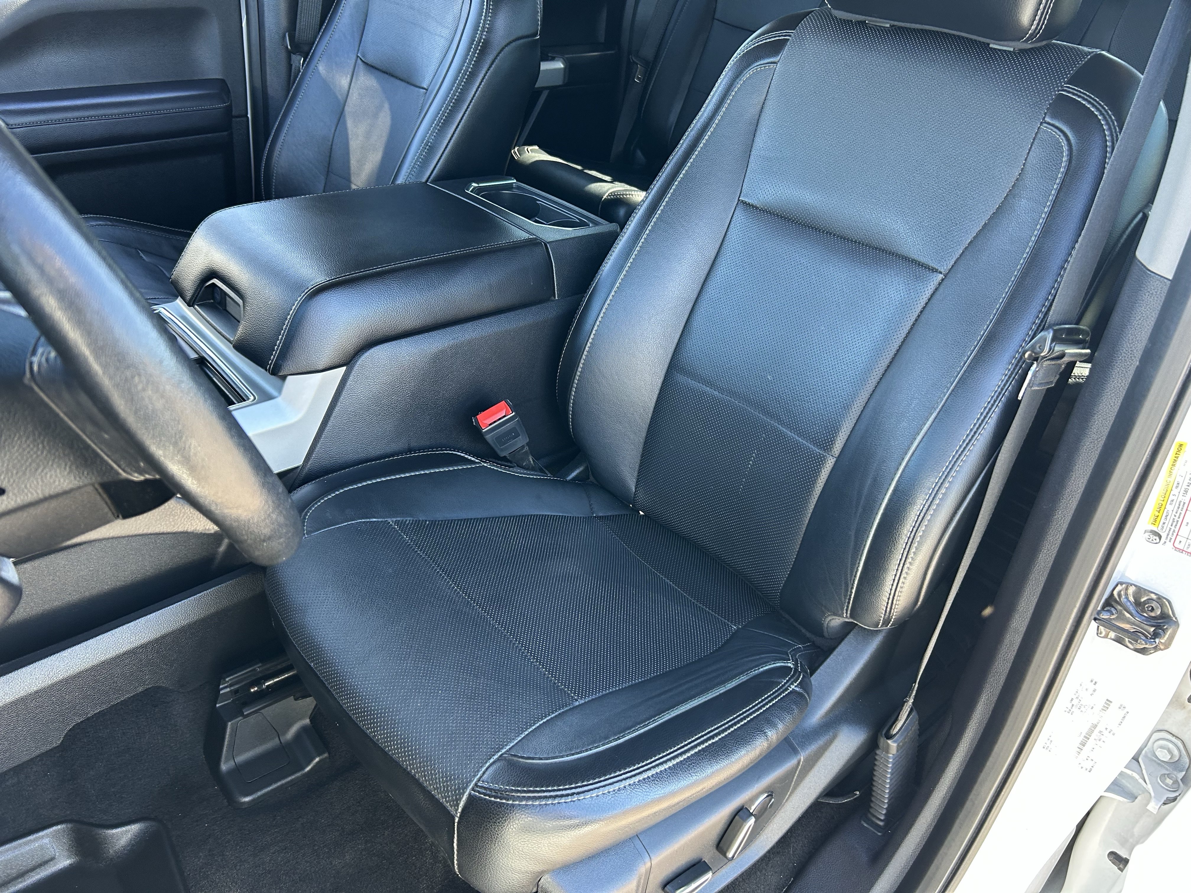 Used 2018 Ford F250 Lariat w/ Lariat Ultimate Package RWD image 19