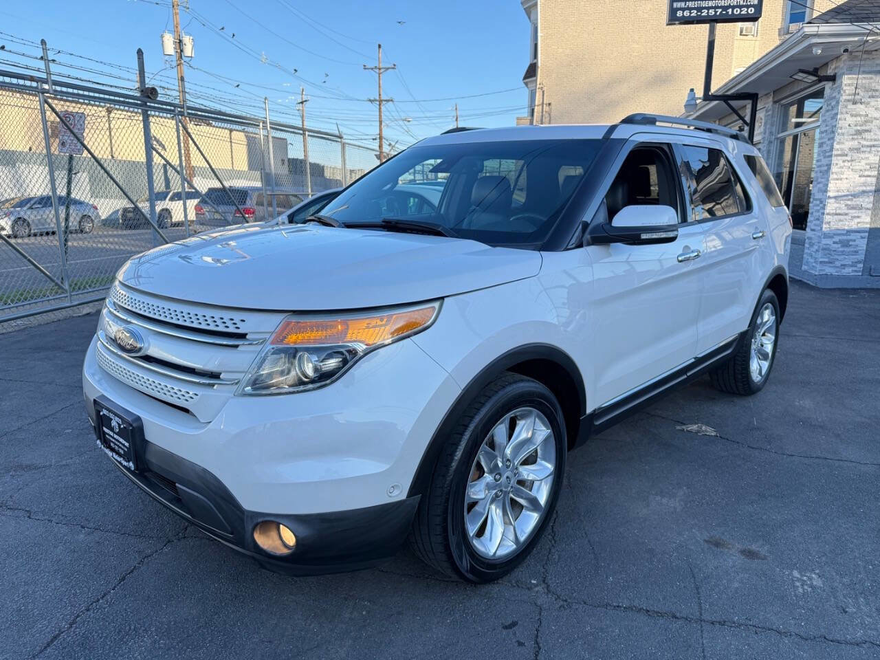 Used 2014 Ford Explorer Limited w/ Equipment Group 302A image 2