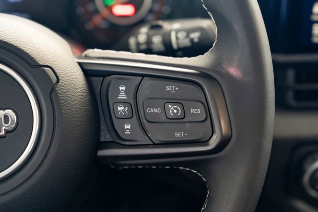 Used 2025 Jeep Wrangler Unlimited Sport AWD/4WD image 15