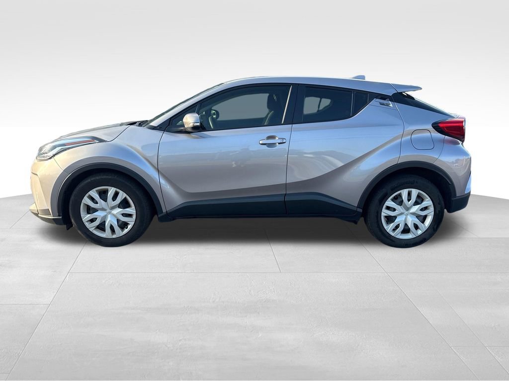 Used 2020 Toyota C-HR LE FWD image 2