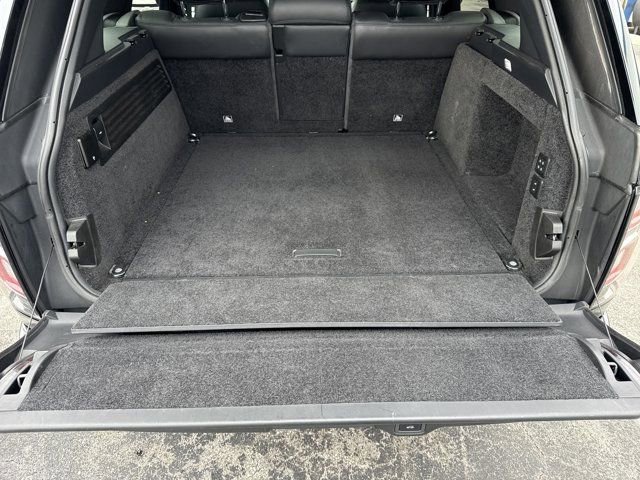 Used 2020 Land Rover Range Rover HSE image 29