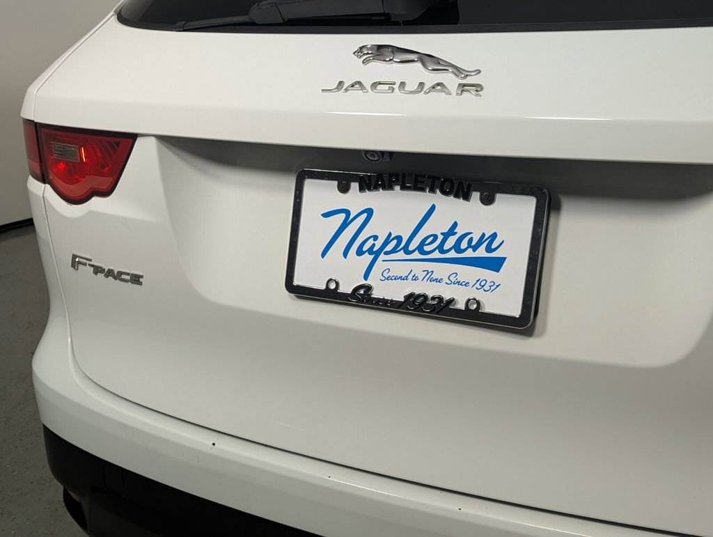 Used 2020 Jaguar F-PACE Premium image 8