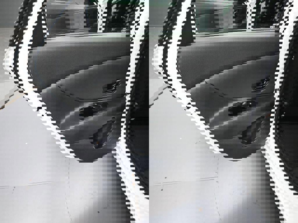 New 2025 Hyundai Elantra Sport image 29