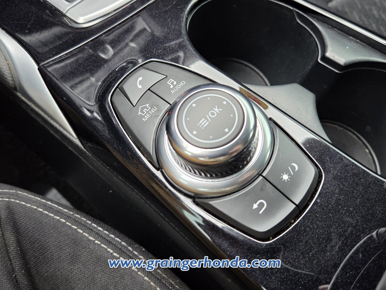 Used 2018 INFINITI QX30 image 20