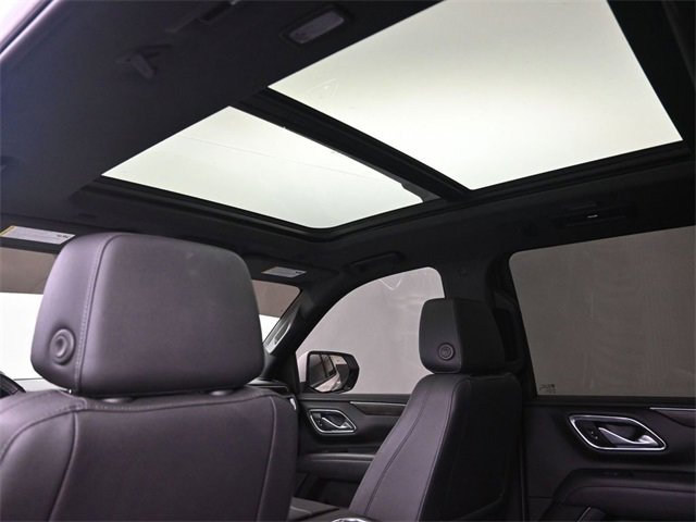 Used 2023 Chevrolet Suburban Z71 w/ Luxury Package image 24