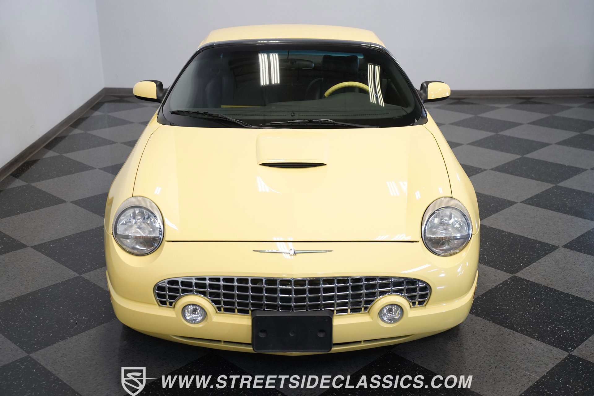 Used 2002 Ford Thunderbird image 23