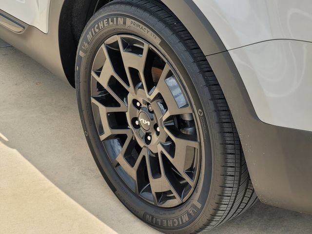 Used 2022 Kia Telluride SX w/ SX Prestige Package AWD/4WD image 8