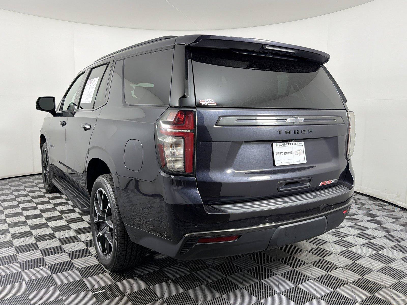 Certified 2022 Chevrolet Tahoe RST w/ Luxury Package RWD image 4