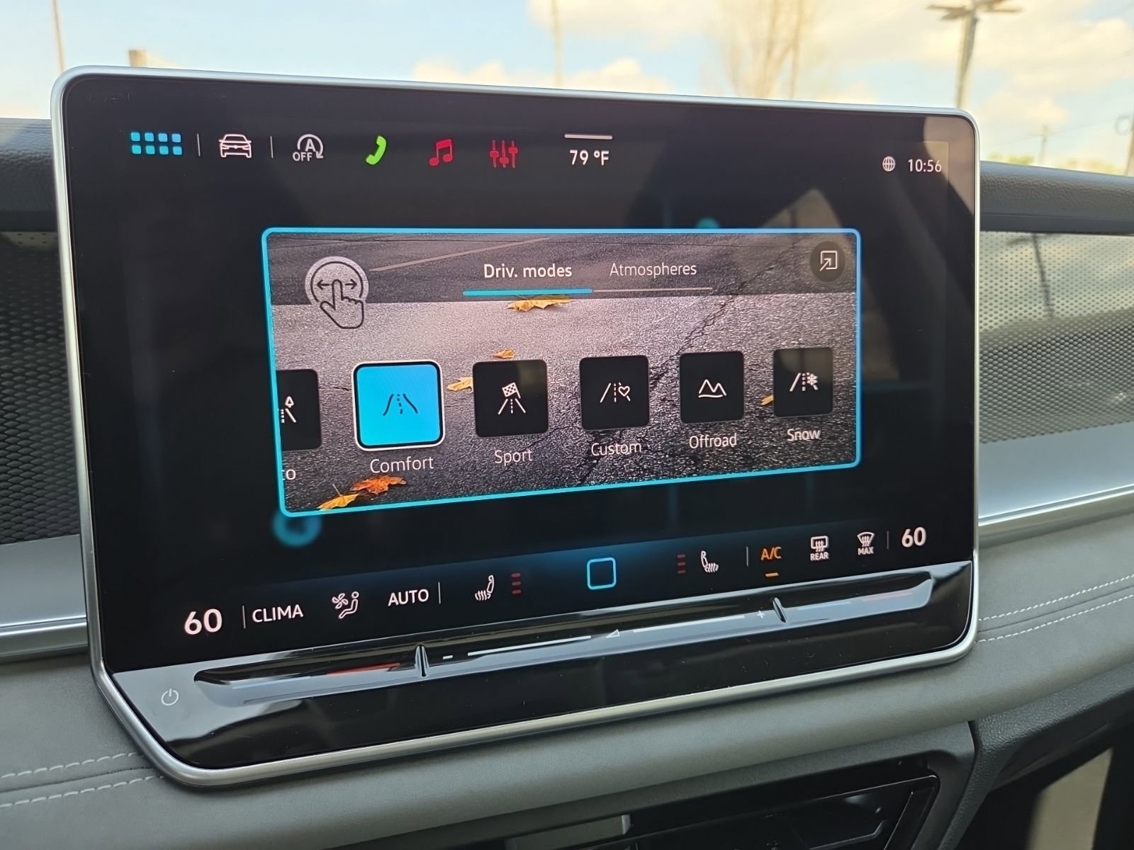 New 2026 Volkswagen Tiguan SE AWD/4WD image 27