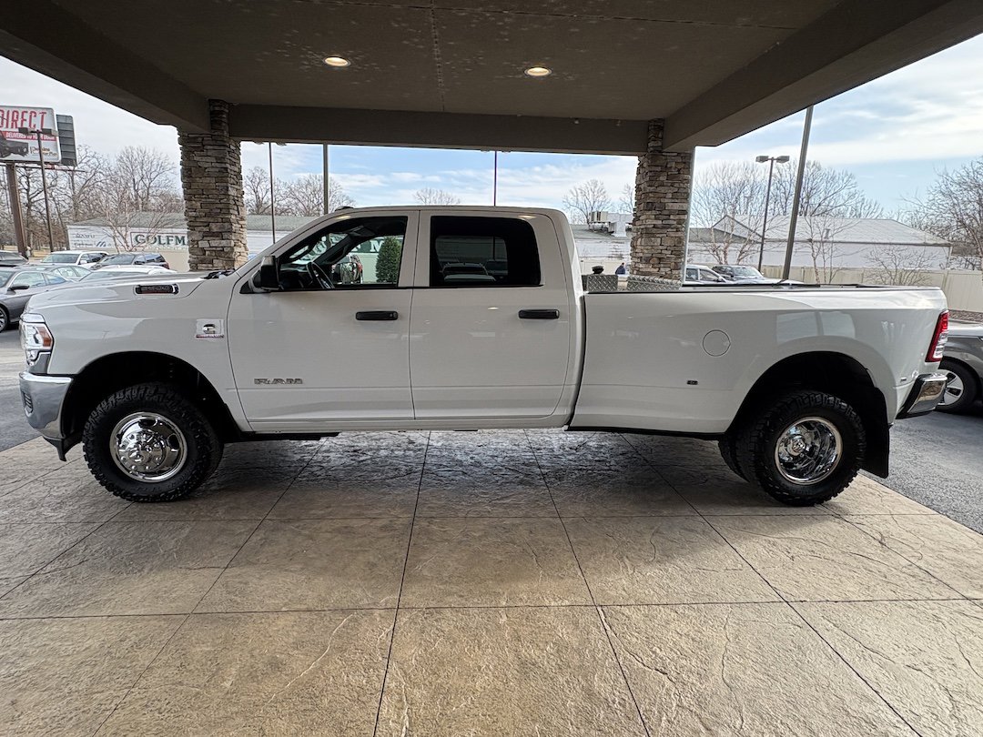 Used 2021 RAM 3500 Tradesman w/ Chrome Appearance Group image 9