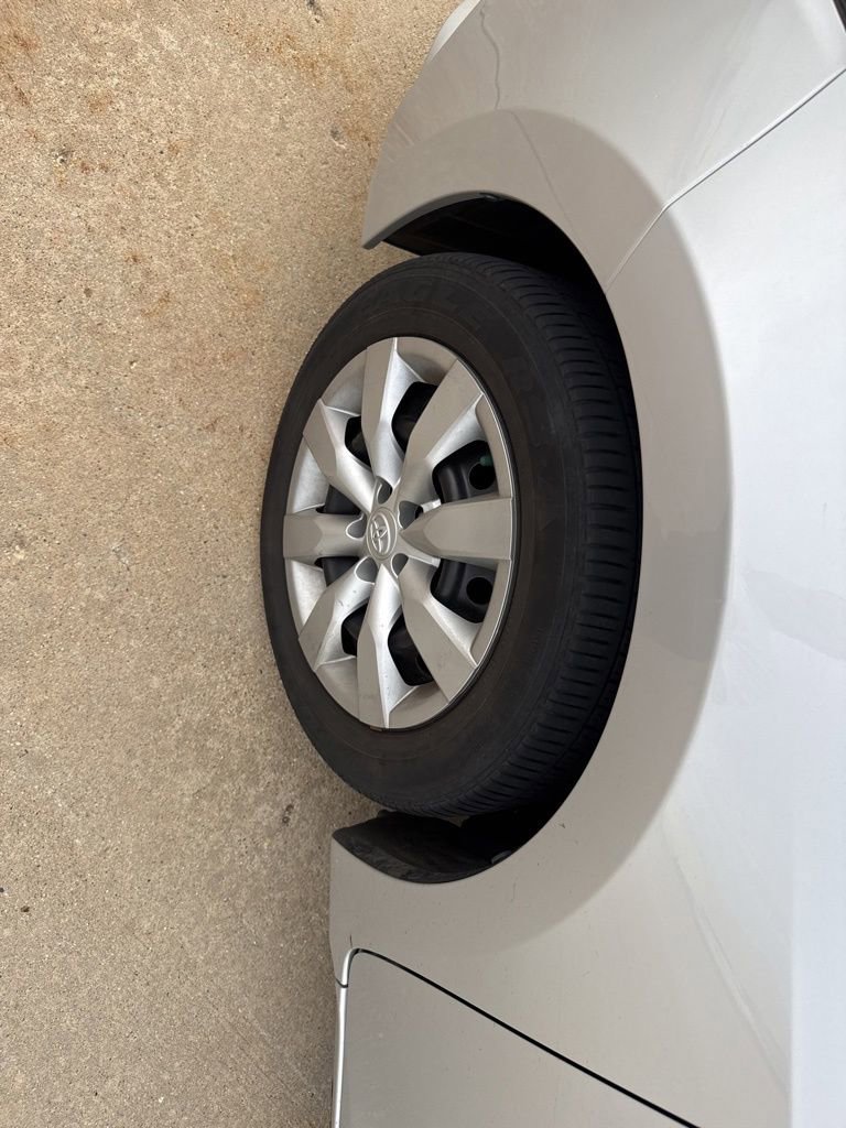 Used 2016 Toyota Corolla LE image 13