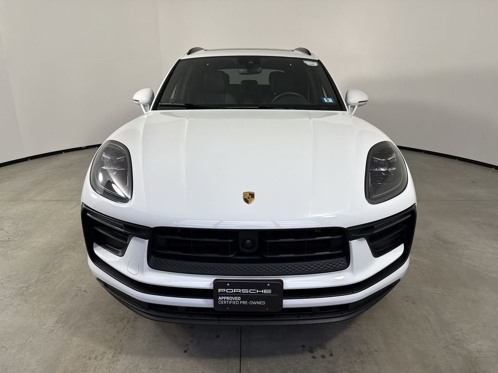 Certified 2025 Porsche Macan image 10