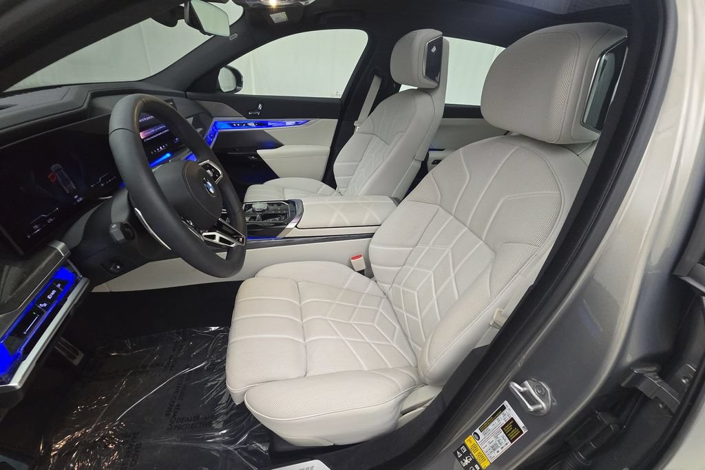 Certified 2023 BMW 760i xDrive w/ Luxury Rear Seating Package AWD/4WD image 12