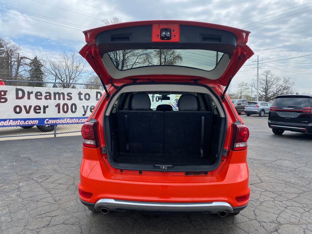Used 2019 Dodge Journey Crossroad image 4