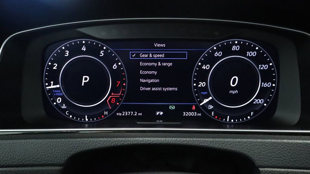 Used 2019 Volkswagen Golf R 4-Door image 29