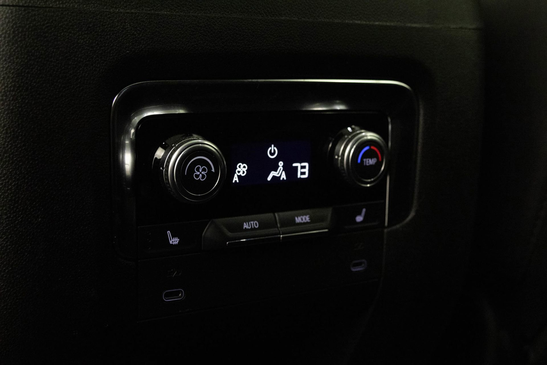 Used 2025 GMC Yukon Elevation image 34