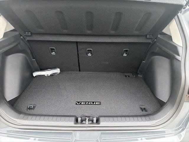 New 2026 Hyundai Venue SEL FWD image 8