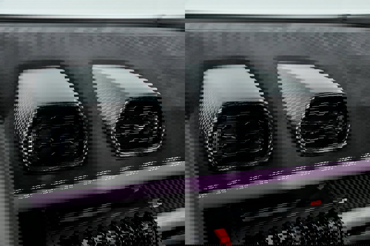 Used 2023 Lamborghini Huracan Tecnica image 35