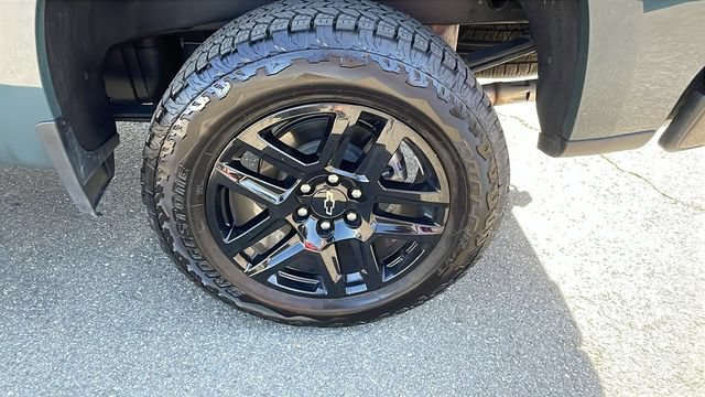 Used 2025 Chevrolet Silverado 1500 LT Trail Boss AWD/4WD image 32