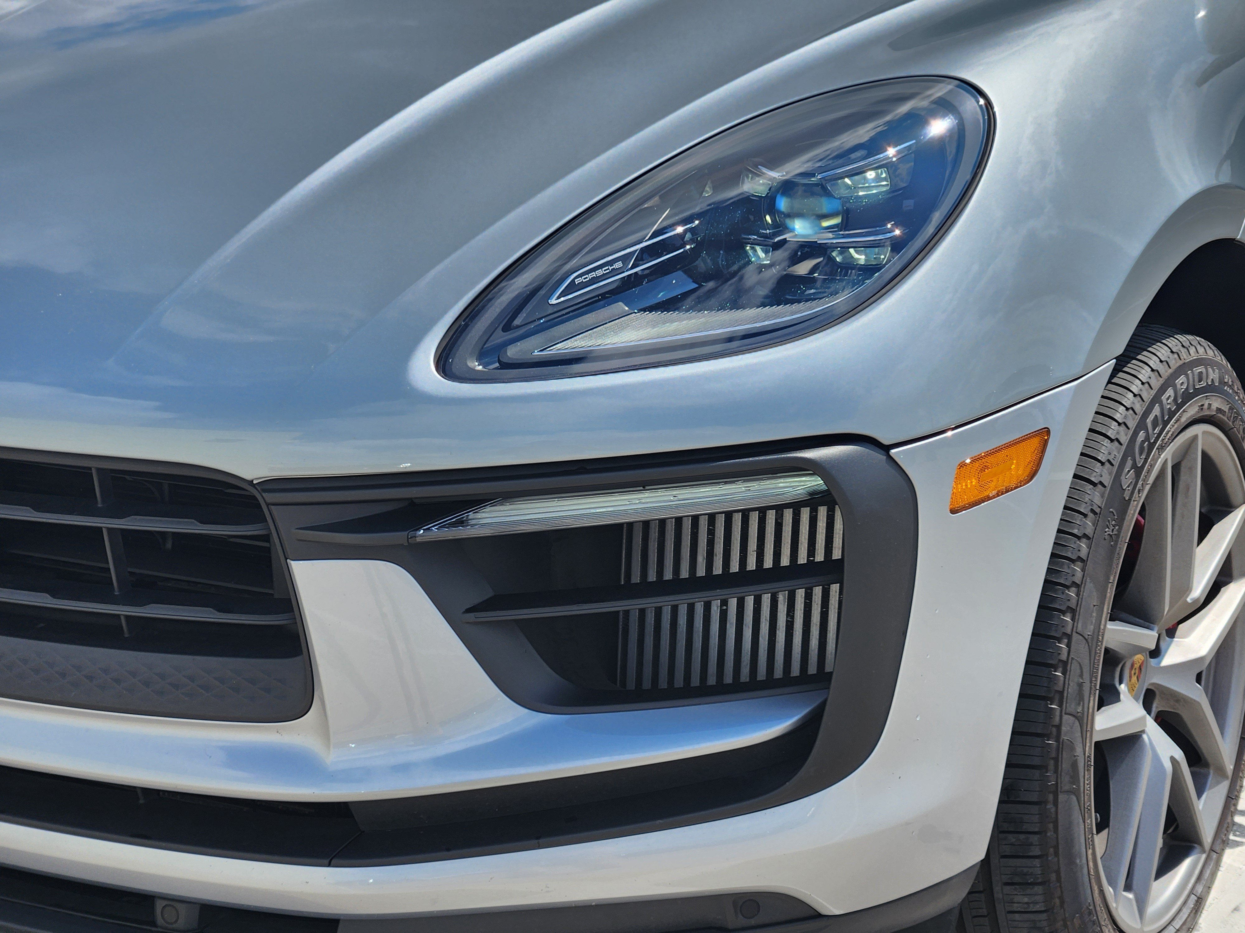 Certified 2023 Porsche Macan S AWD/4WD image 12