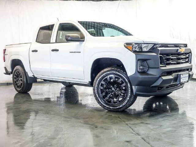 New 2026 Chevrolet Colorado W/T w/ WT Custom Package AWD/4WD image 2