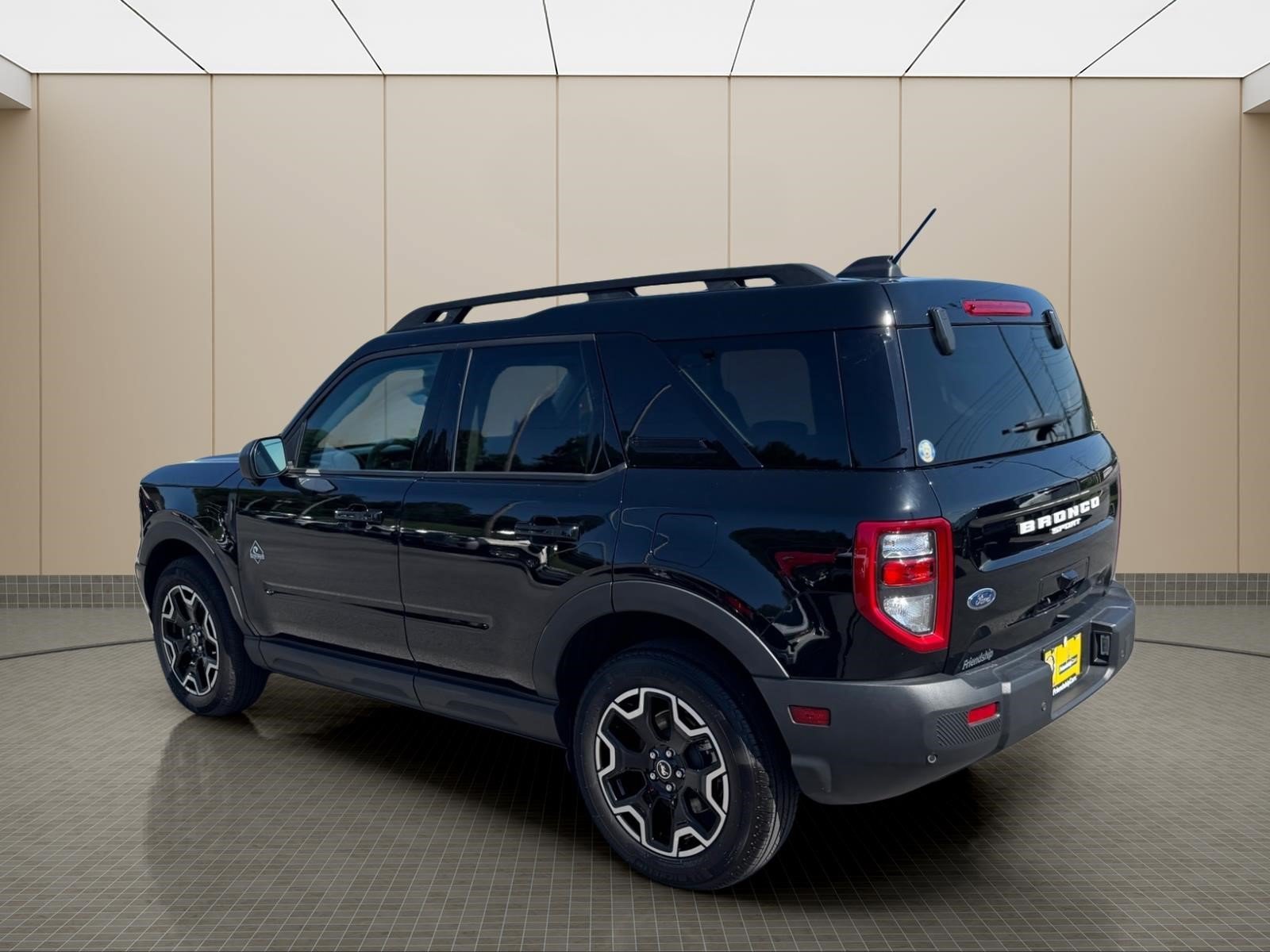 Used 2025 Ford Bronco Sport Outer Banks w/ Outer Banks Tech Package+ AWD/4WD image 4