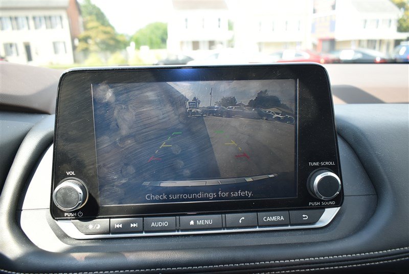 Used 2023 Nissan Rogue SV AWD/4WD image 16