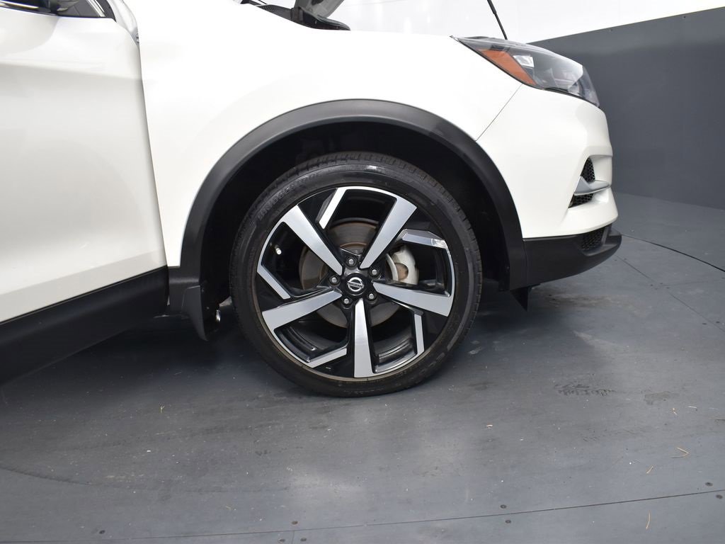 Used 2022 Nissan Rogue Sport SL image 6