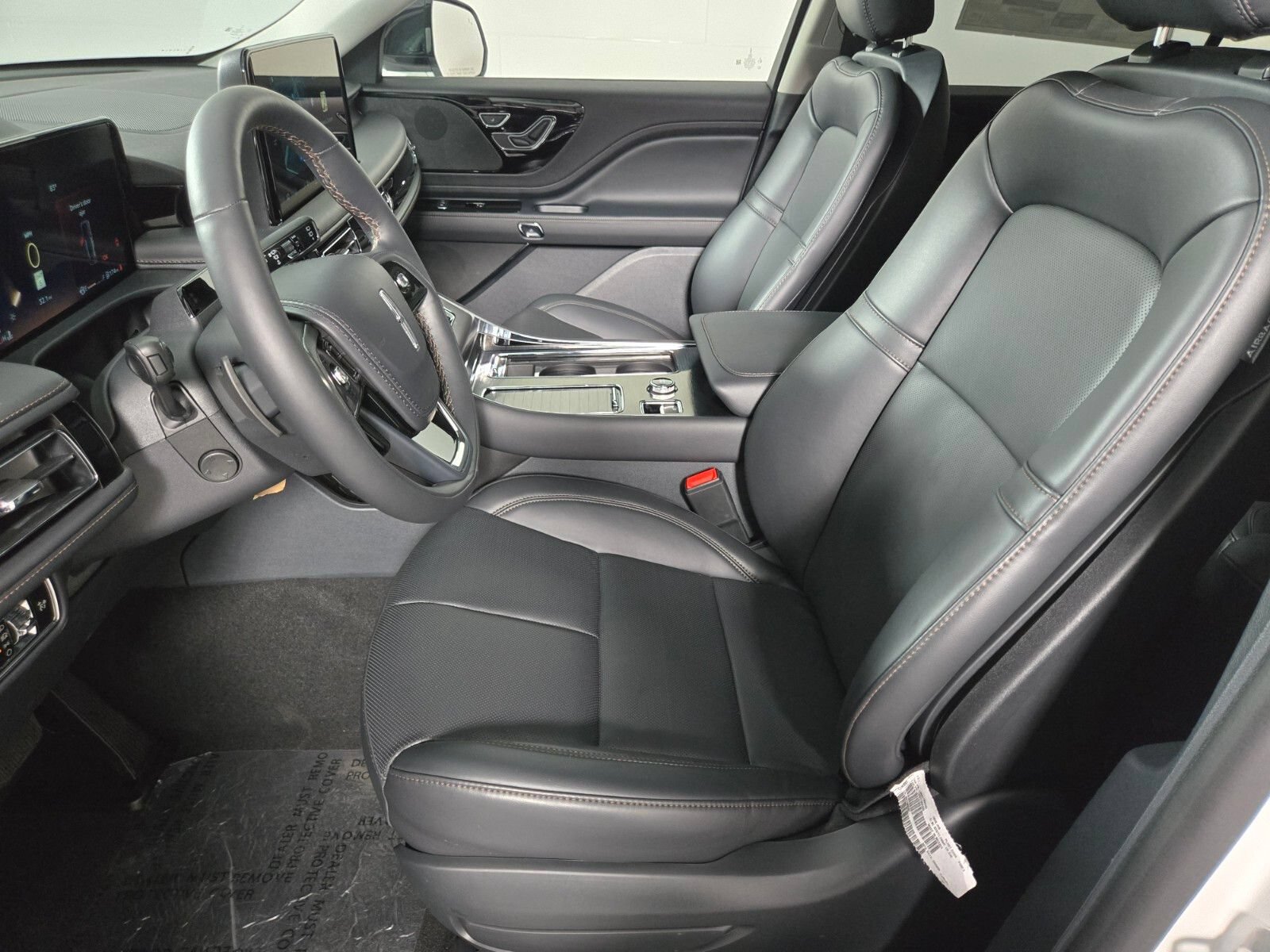 New 2026 Lincoln Aviator AWD image 13