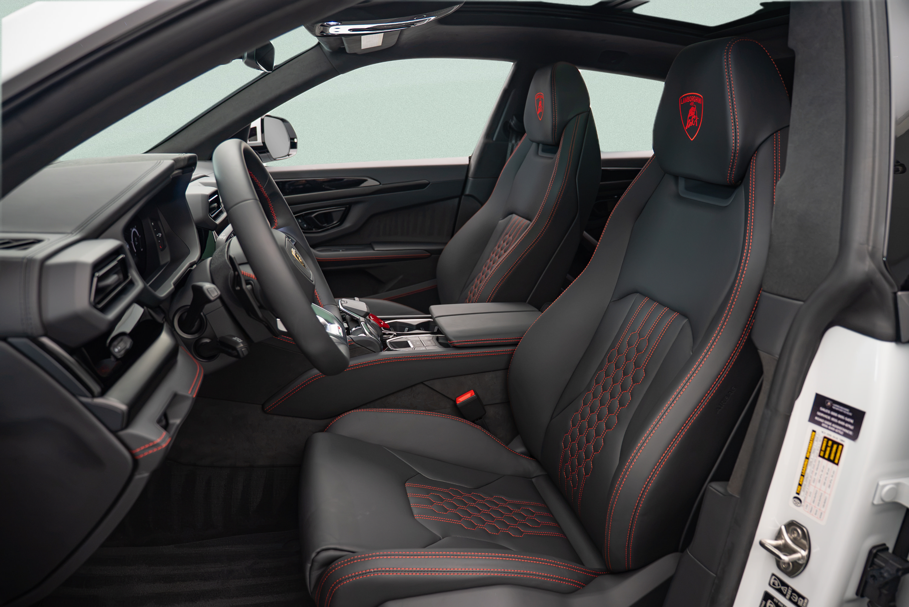 Used 2025 Lamborghini Urus S AWD/4WD image 9