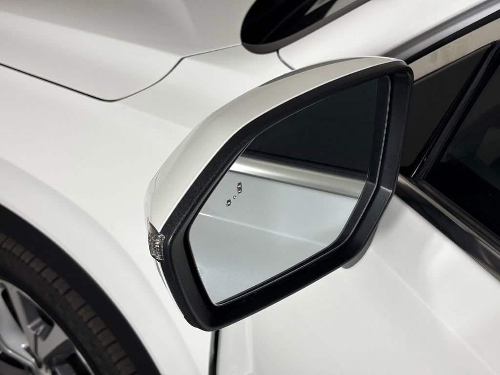 Used 2022 Hyundai Palisade SEL w/ Premium Package image 12