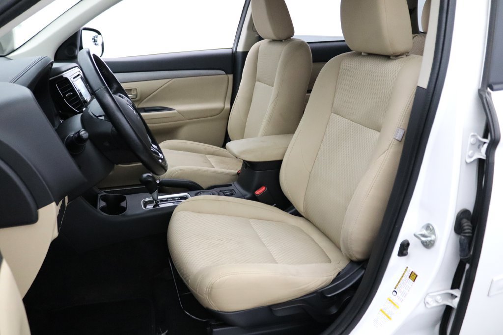 Used 2016 Mitsubishi Outlander SE FWD image 15