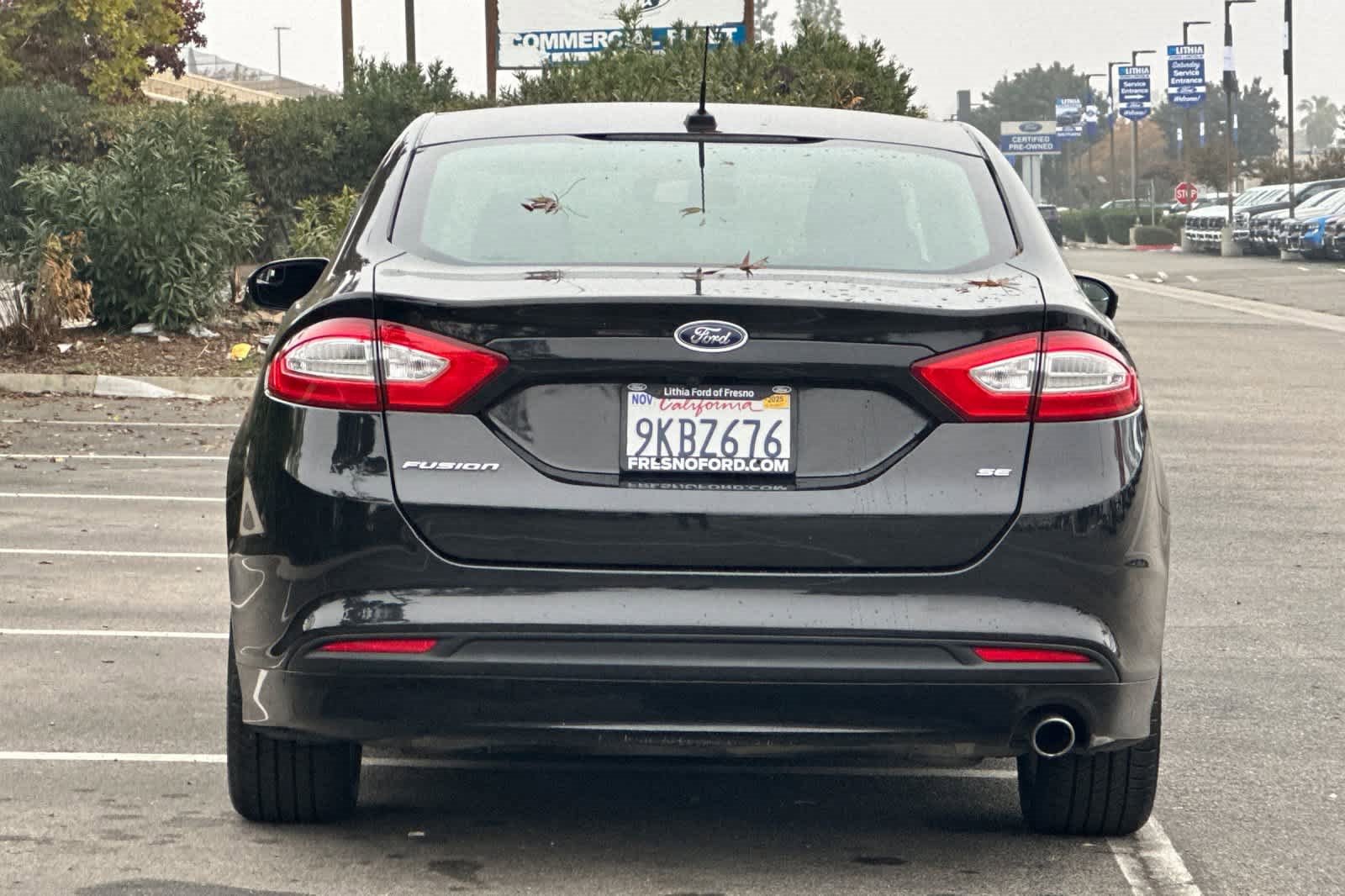 Used 2015 Ford Fusion SE image 8