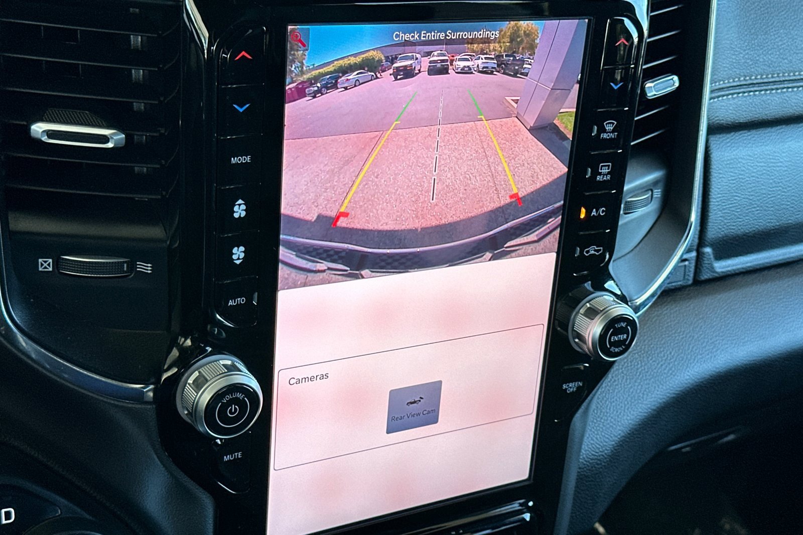 Used 2025 RAM 1500 Laramie image 27