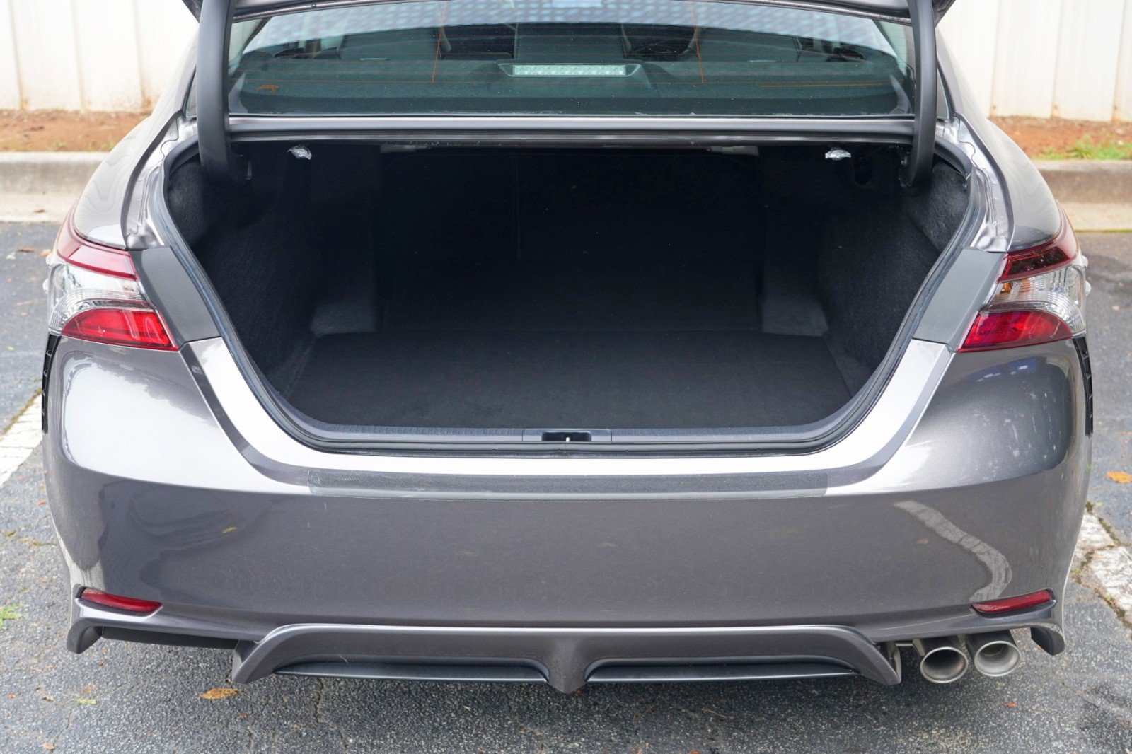 Used 2024 Toyota Camry SE FWD image 9