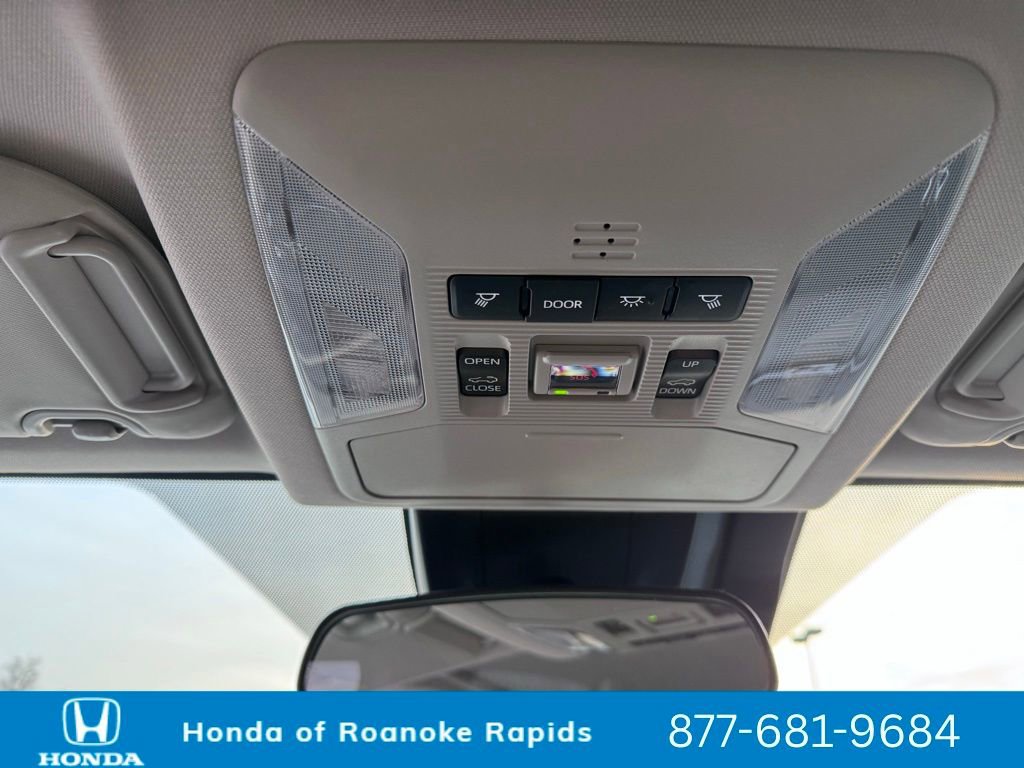 Used 2023 Toyota RAV4 XLE Premium image 29